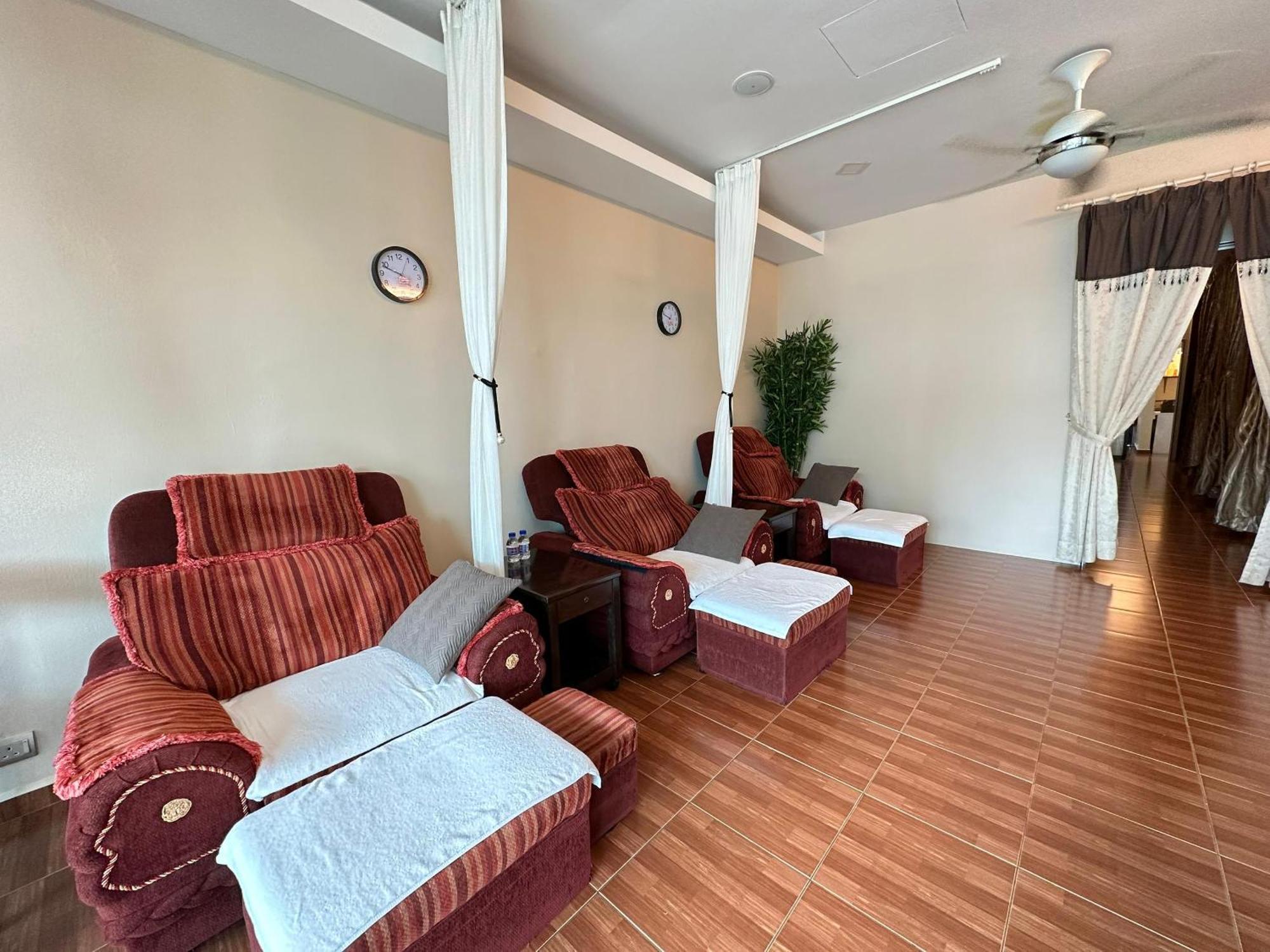 Sam Hotel Sitiawan Exterior photo